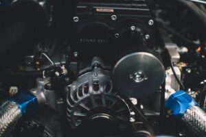 Czy mogę wlać wodę do chłodnicy?